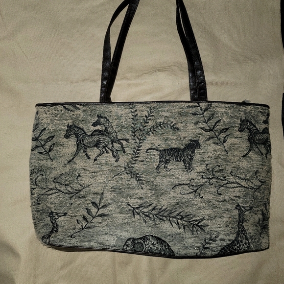 Bueno tote bags Clearance